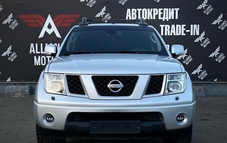 Nissan Navara (Frontier), 2007 год, 1 545 000 рублей, 2 фотография