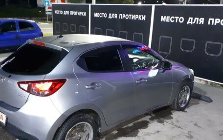 Mazda Demio IV, 2015 год, 1 110 000 рублей, 2 фотография