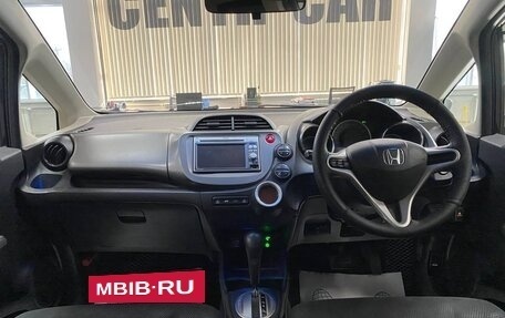 Honda Fit III, 2013 год, 895 000 рублей, 10 фотография