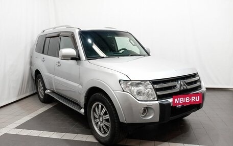 Mitsubishi Pajero IV, 2008 год, 1 915 000 рублей, 3 фотография