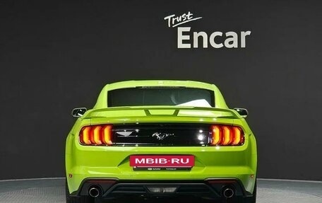 Ford Mustang VI рестайлинг, 2020 год, 3 318 000 рублей, 4 фотография