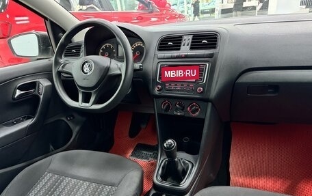 Volkswagen Polo VI (EU Market), 2015 год, 800 000 рублей, 12 фотография