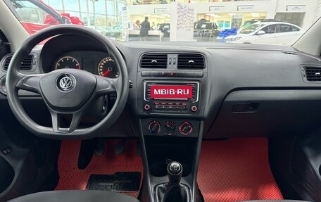 Volkswagen Polo VI (EU Market), 2015 год, 800 000 рублей, 11 фотография