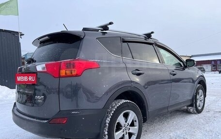 Toyota RAV4, 2015 год, 2 350 000 рублей, 6 фотография