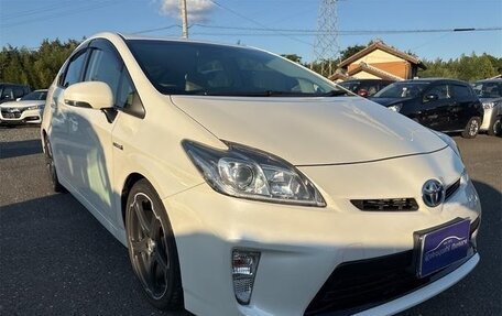 Toyota Prius, 2013 год, 569 916 рублей, 3 фотография