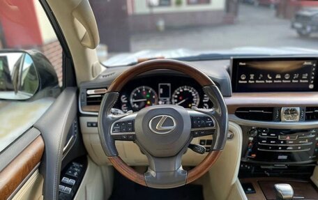 Lexus LX III, 2019 год, 10 000 000 рублей, 17 фотография