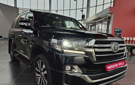 Toyota Land Cruiser 200, 2018 год, 7 780 000 рублей, 2 фотография