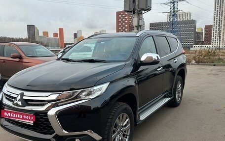 Mitsubishi Pajero Sport III рестайлинг, 2017 год, 2 900 000 рублей, 12 фотография