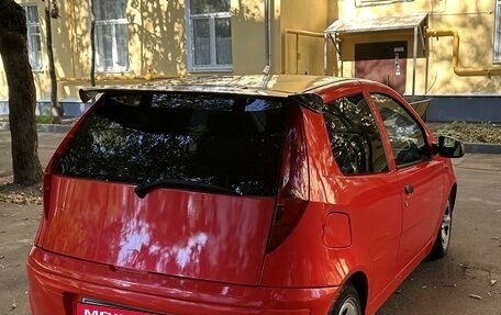 Fiat Punto III Punto Evo рестайлинг, 2000 год, 240 000 рублей, 4 фотография