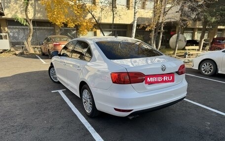 Volkswagen Jetta VI, 2012 год, 850 000 рублей, 3 фотография