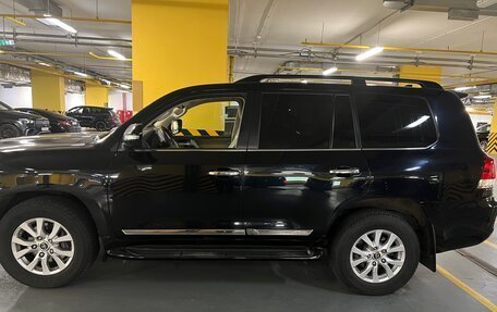 Toyota Land Cruiser 200, 2018 год, 7 850 000 рублей, 9 фотография