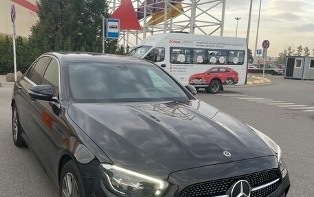 Mercedes-Benz E-Класс, 2020 год, 4 200 000 рублей, 2 фотография