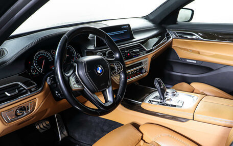 BMW 7 серия, 2015 год, 3 449 000 рублей, 16 фотография