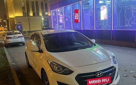 Hyundai i30 II рестайлинг, 2015 год, 1 399 000 рублей, 4 фотография