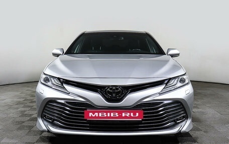 Toyota Camry, 2018 год, 3 198 000 рублей, 2 фотография