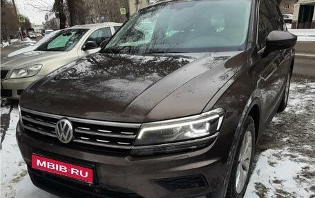 Volkswagen Tiguan II, 2017 год, 2 700 000 рублей, 1 фотография