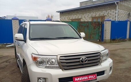 Toyota Land Cruiser 200, 2014 год, 5 600 000 рублей, 1 фотография