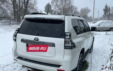 Toyota Land Cruiser Prado 150 рестайлинг 2, 2021 год, 6 860 000 рублей, 4 фотография