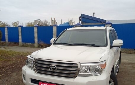 Toyota Land Cruiser 200, 2014 год, 5 600 000 рублей, 2 фотография