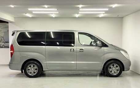 Hyundai Grand Starex Grand Starex I рестайлинг 2, 2012 год, 1 500 000 рублей, 2 фотография