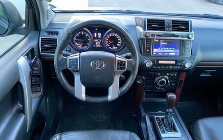 Toyota Land Cruiser Prado 150 рестайлинг 2, 2016 год, 4 000 000 рублей, 9 фотография