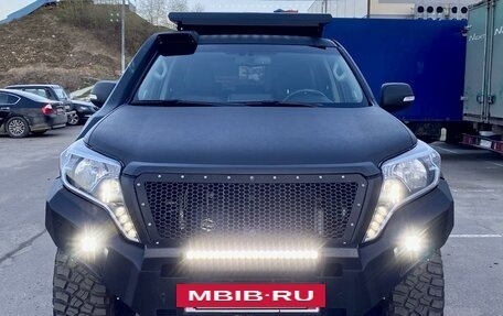 Toyota Land Cruiser Prado 150 рестайлинг 2, 2016 год, 4 000 000 рублей, 3 фотография