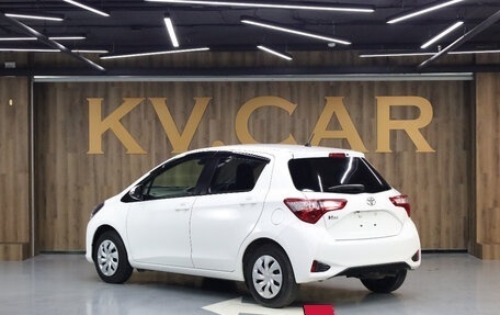 Toyota Vitz, 2019 год, 1 229 000 рублей, 6 фотография