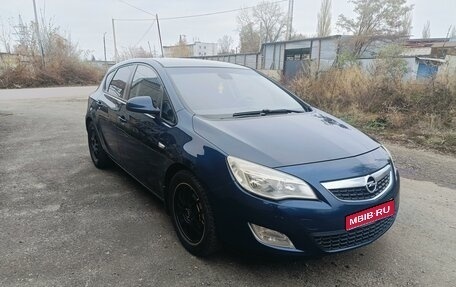 Opel Astra J, 2011 год, 639 000 рублей, 1 фотография