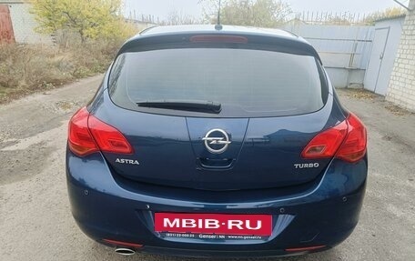 Opel Astra J, 2011 год, 639 000 рублей, 6 фотография