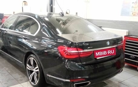 BMW 7 серия, 2017 год, 3 640 000 рублей, 3 фотография