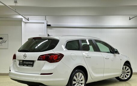 Opel Astra J, 2011 год, 875 000 рублей, 6 фотография