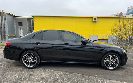 Mercedes-Benz E-Класс, 2019 год, 3 500 000 рублей, 9 фотография