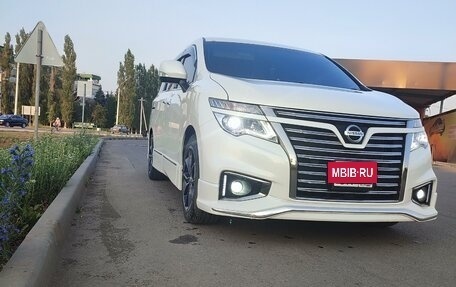 Nissan Elgrand III, 2018 год, 3 550 000 рублей, 5 фотография