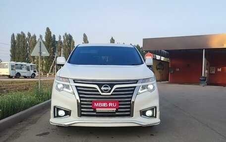 Nissan Elgrand III, 2018 год, 3 550 000 рублей, 6 фотография