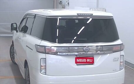 Nissan Elgrand III, 2018 год, 3 550 000 рублей, 9 фотография