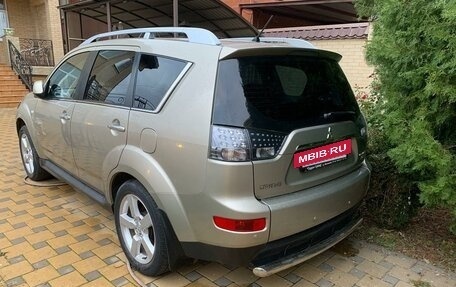 Mitsubishi Outlander III рестайлинг 3, 2008 год, 1 750 000 рублей, 4 фотография