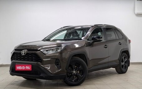 Toyota RAV4, 2021 год, 3 850 000 рублей, 1 фотография