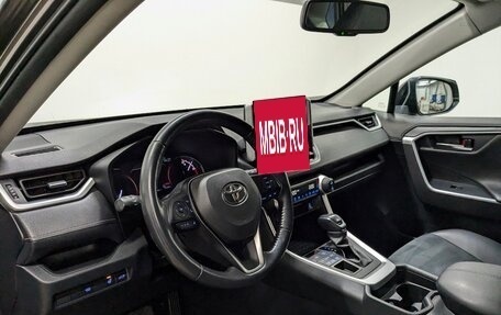 Toyota RAV4, 2021 год, 3 850 000 рублей, 7 фотография