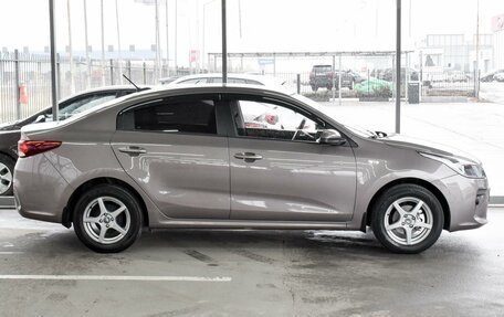 KIA Rio IV, 2018 год, 1 499 000 рублей, 5 фотография