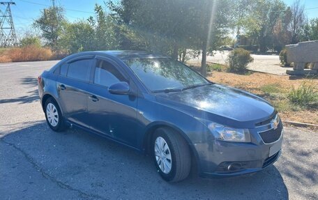 Chevrolet Cruze II, 2011 год, 599 000 рублей, 3 фотография