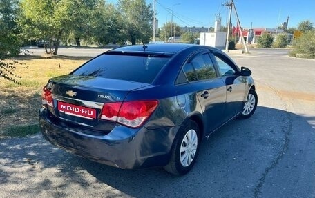 Chevrolet Cruze II, 2011 год, 599 000 рублей, 4 фотография