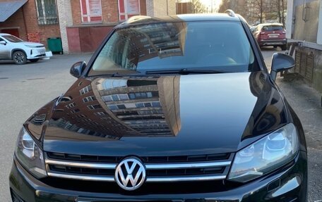 Volkswagen Touareg III, 2014 год, 2 750 000 рублей, 2 фотография