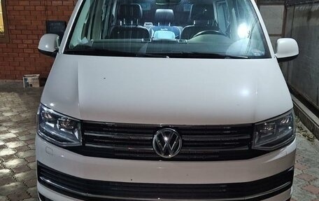 Volkswagen Caravelle T6 рестайлинг, 2018 год, 4 600 000 рублей, 8 фотография