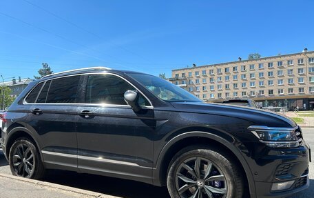 Volkswagen Tiguan II, 2019 год, 3 050 000 рублей, 4 фотография