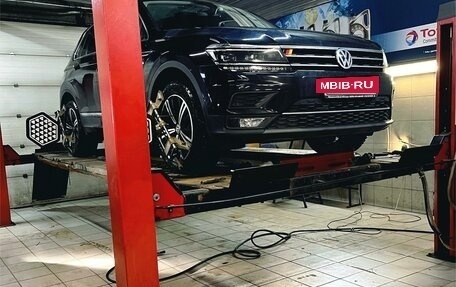 Volkswagen Tiguan II, 2019 год, 3 050 000 рублей, 8 фотография