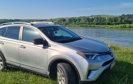 Toyota RAV4, 2017 год, 2 450 000 рублей, 5 фотография