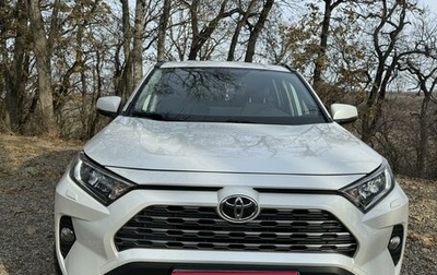 Toyota RAV4, 2020 год, 3 250 000 рублей, 1 фотография