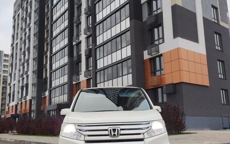 Honda Stepwgn IV, 2011 год, 800 000 рублей, 2 фотография