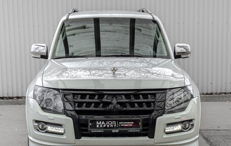 Mitsubishi Pajero IV, 2019 год, 4 300 000 рублей, 2 фотография