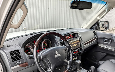 Mitsubishi Pajero IV, 2019 год, 4 300 000 рублей, 16 фотография